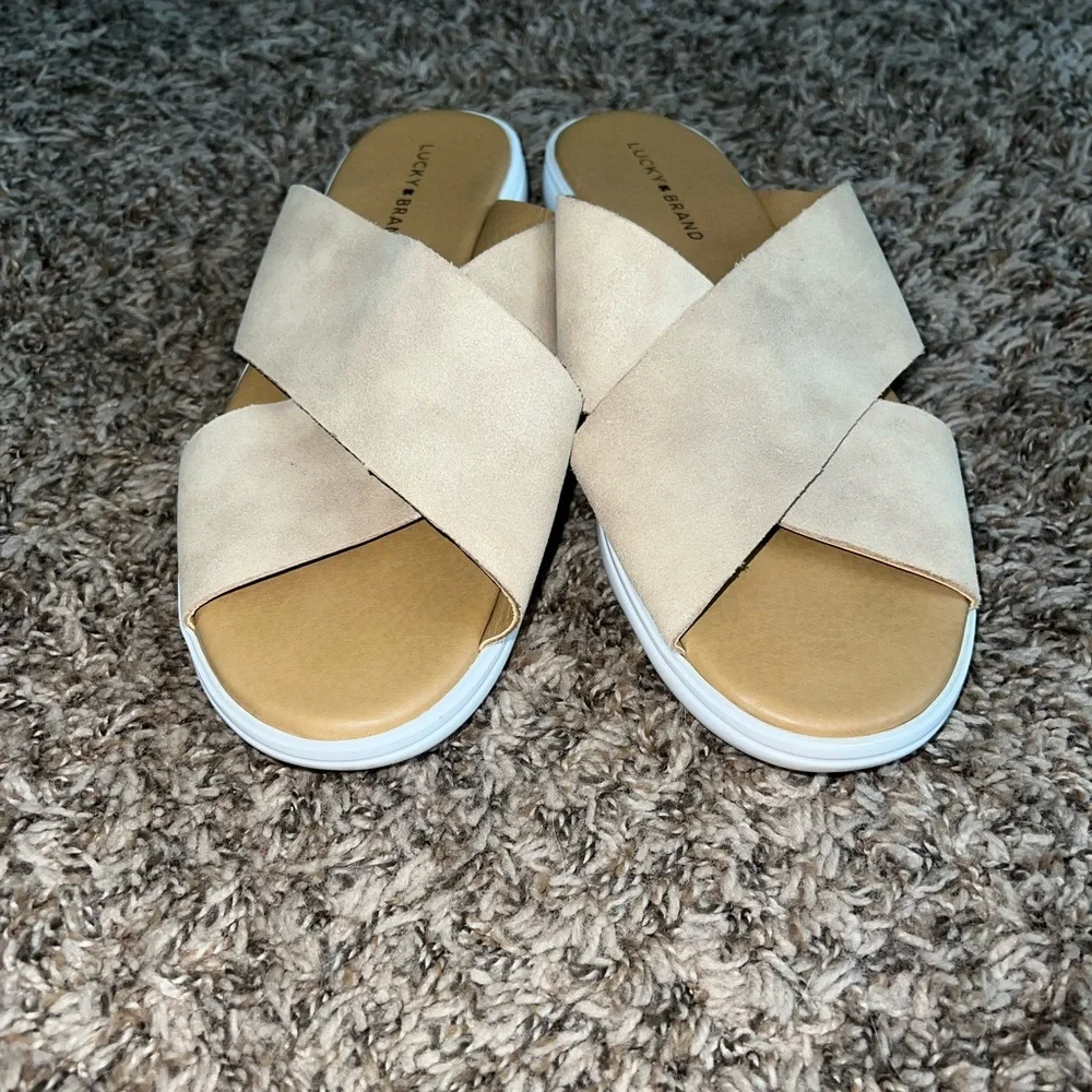Lucky Brand Mahlay Criss Cross Sandals Size 11